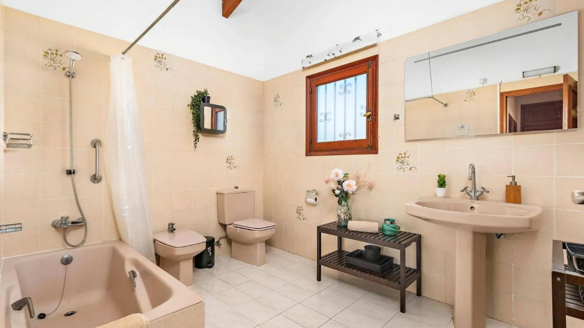 ביניבקה Villa Cas Sucrer By Villa Plus